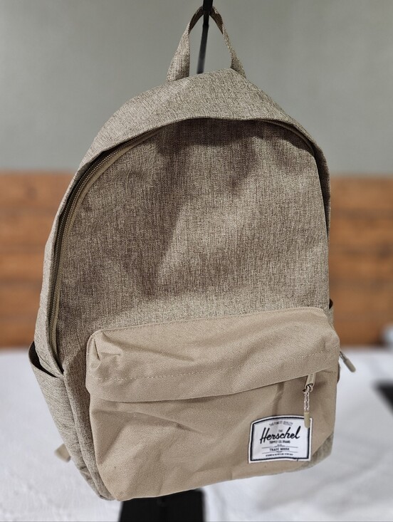 girl's herschel supply co retreat backpack grey Small Can I bring a 29DEC23 A padded laptop sleeve Colour:Turmeric-Teal